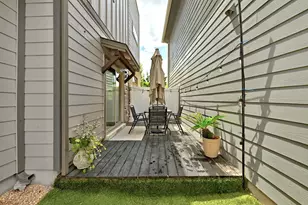 8009 Mellencamp Dr, Austin, TX 78744 - Photo 26