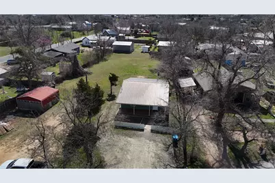 207 Harris Street, Elgin, TX 78621 - Photo 18