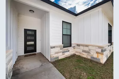 108 W Keomuku Lane, Bastrop, TX 78602 - Photo 2