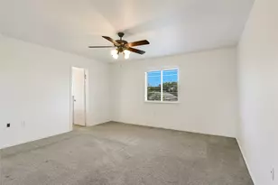 1628 Poppy Seed Ln, Austin, TX 78741 - Photo 10