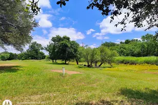 601 E Austin Ave, Llano, TX 78643 - Photo 2