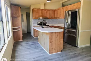 601 E Austin Ave, Llano, TX 78643 - Photo 14