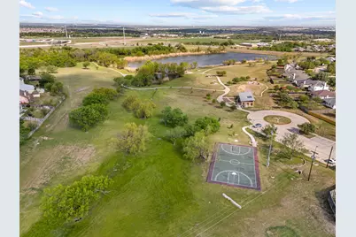 103 Little Lake Road, Hutto, TX 78634 - Photo 32