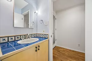 409 E 38th St, Austin, TX 78705 - Photo 28
