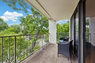 409 E 38th St, Austin, TX 78705 - Photo 20