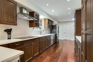 2009 Mistywood Dr, Austin, TX 78746 - Photo 10