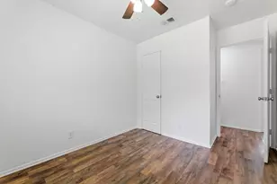 6601 Stonleigh Pl, Austin, TX 78744 - Photo 16