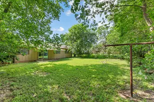 6601 Stonleigh Pl, Austin, TX 78744 - Photo 22