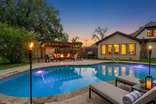 300 Mills St, Smithville, TX 78957 - Photo 2