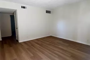 1410 W N Loop Blvd, Austin, TX 78756 - Photo 18
