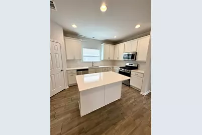 909 Falkland Trace, Austin, TX 78660 - Photo 8