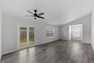 9706 Holly Springs Dr, Austin, TX 78748 - Photo 4