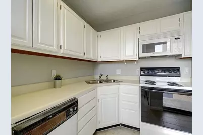 2409 Leon Street #207, Austin, TX 78705 - Photo 16