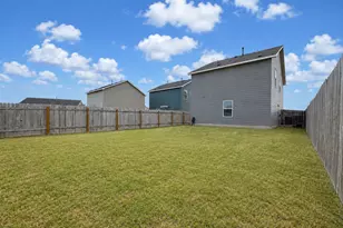 17709 Sulphur Spring Way, Elgin, TX 78621 - Photo 16