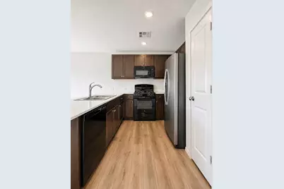 17709 Sulphur Spring Way, Elgin, TX 78621 - Photo 6