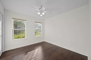 3811 Byron Dr, Austin, TX 78704 - Photo 14
