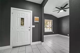 12800 Sky Harbor Dr, Del Valle, TX 78617 - Photo 4