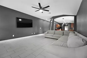 12800 Sky Harbor Dr, Del Valle, TX 78617 - Photo 14