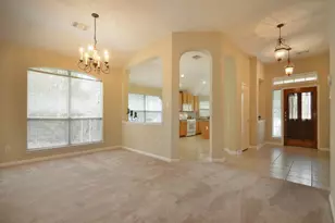 2000 Maize Bend Dr, Austin, TX 78727 - Photo 8