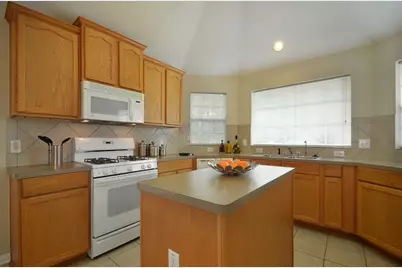 2000 Maize Bend Drive, Austin, TX 78727 - Photo 14