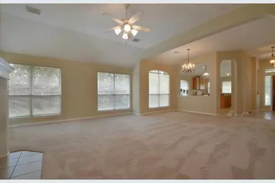 2000 Maize Bend Drive, Austin, TX 78727 - Photo 4