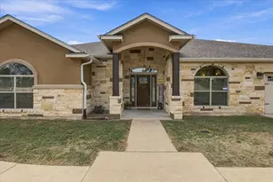 107 E Tanglebriar Ct, Bastrop, TX 78602 - Photo 4