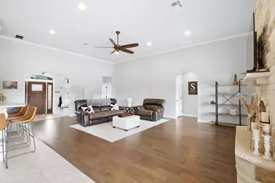 107 E Tanglebriar Court, Bastrop, TX 78602 - Photo 14