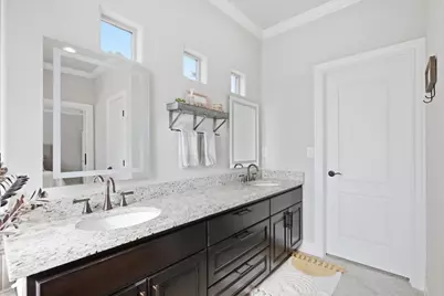 107 E Tanglebriar Court, Bastrop, TX 78602 - Photo 20