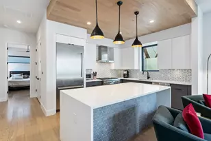 707 E Live Oak St, Austin, TX 78704 - Photo 8