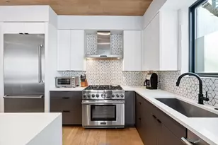 707 E Live Oak St, Austin, TX 78704 - Photo 10