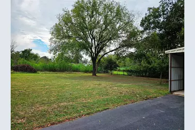 218 Waco Street, McDade, TX 78650 - Photo 16