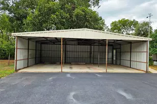 218 Waco St, McDade, TX 78650 - Photo 14