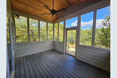 1320 E 3rd Street, Georgetown, TX 78626 - Photo 20