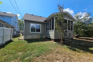 1320 E 3rd St, Georgetown, TX 78626 - Photo 24