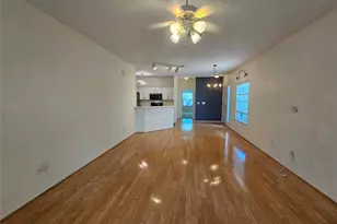 1320 E 3rd St, Georgetown, TX 78626 - Photo 8