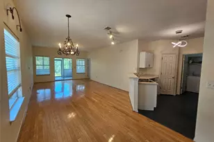1320 E 3rd St, Georgetown, TX 78626 - Photo 10