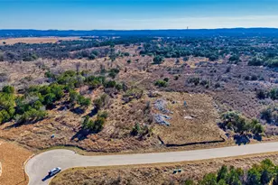 313 Eagle Basin Cir, Spicewood, TX 78669 - Photo 2