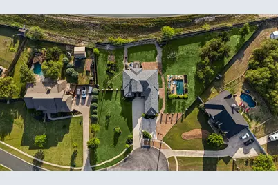 121 Kendra Drive, Liberty Hill, TX 78642 - Photo 2