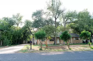13002 Cedarhurst Cir, Austin, TX 78729 - Photo 2