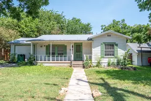 704 E Austin Ave, Round Rock, TX 78664 - Photo 16