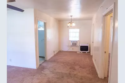 704 E Austin Avenue, Round Rock, TX 78664 - Photo 4
