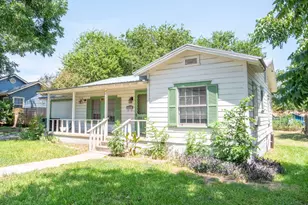 704 E Austin Ave, Round Rock, TX 78664 - Photo 2