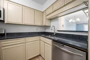 7920 Rockwood Ln, Austin, TX 78757 - Photo 6