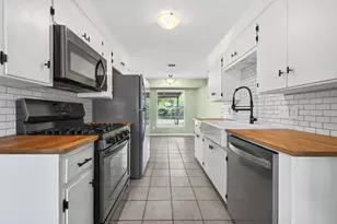 211 E Lisa Dr, Austin, TX 78752 - Photo 22