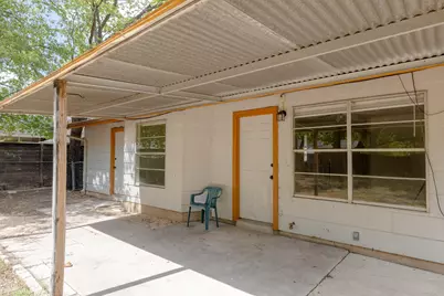 211 E Lisa Drive, Austin, TX 78752 - Photo 2