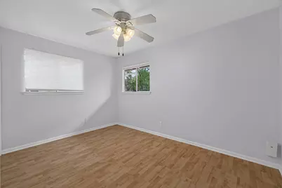 211 E Lisa Drive, Austin, TX 78752 - Photo 14