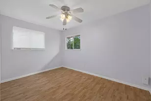 211 E Lisa Dr, Austin, TX 78752 - Photo 14