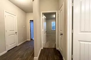 105 Naset Dr, Georgetown, TX 78626 - Photo 4