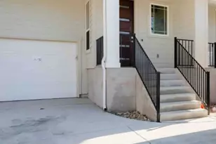 807 E 16th St, Austin, TX 78702 - Photo 1