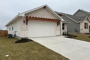 181 Crater Lk Dr, Dripping Springs, TX 78620 - Photo 2